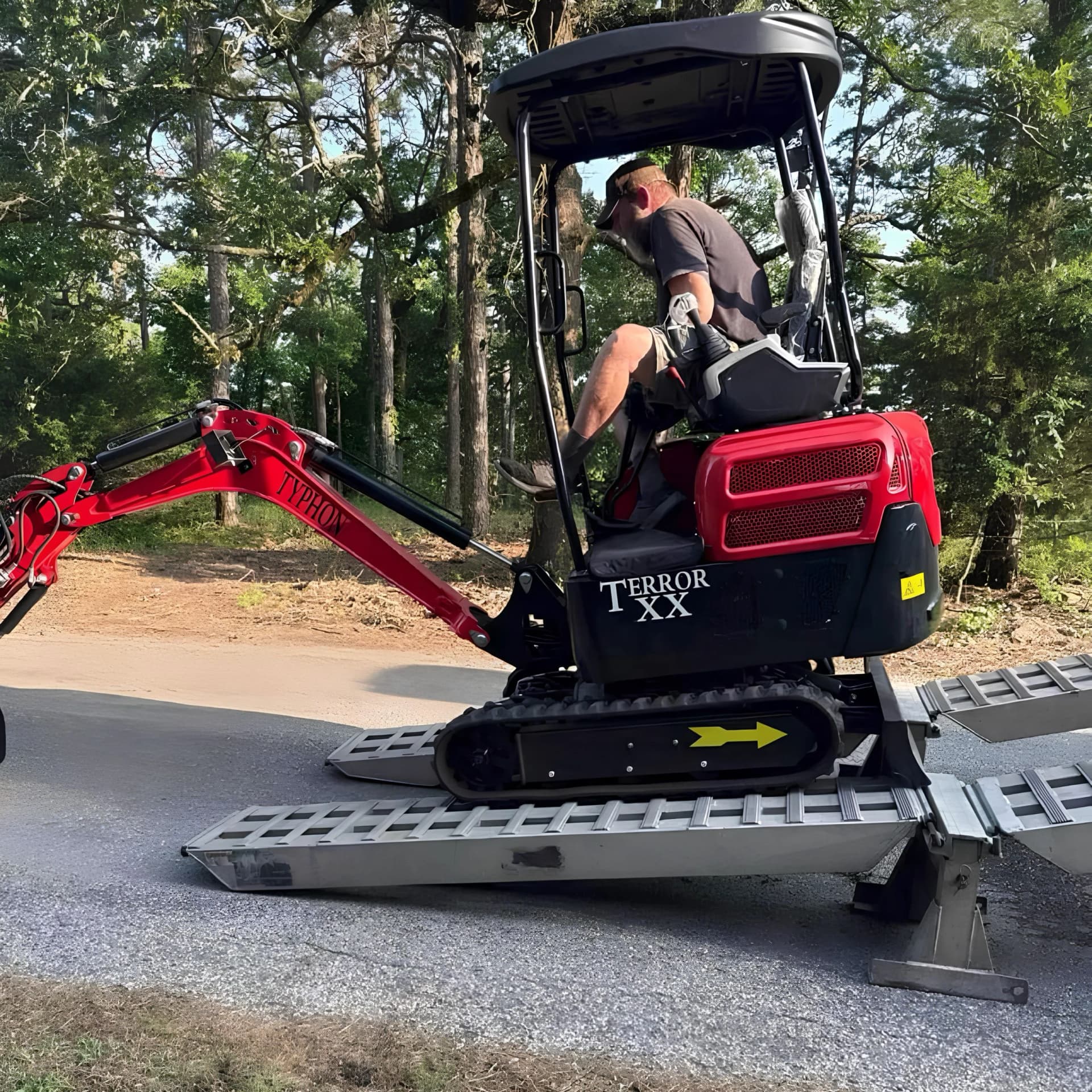 TYPHON TERROR XX 2.5-Ton Mini Excavator Jobsite Delivery