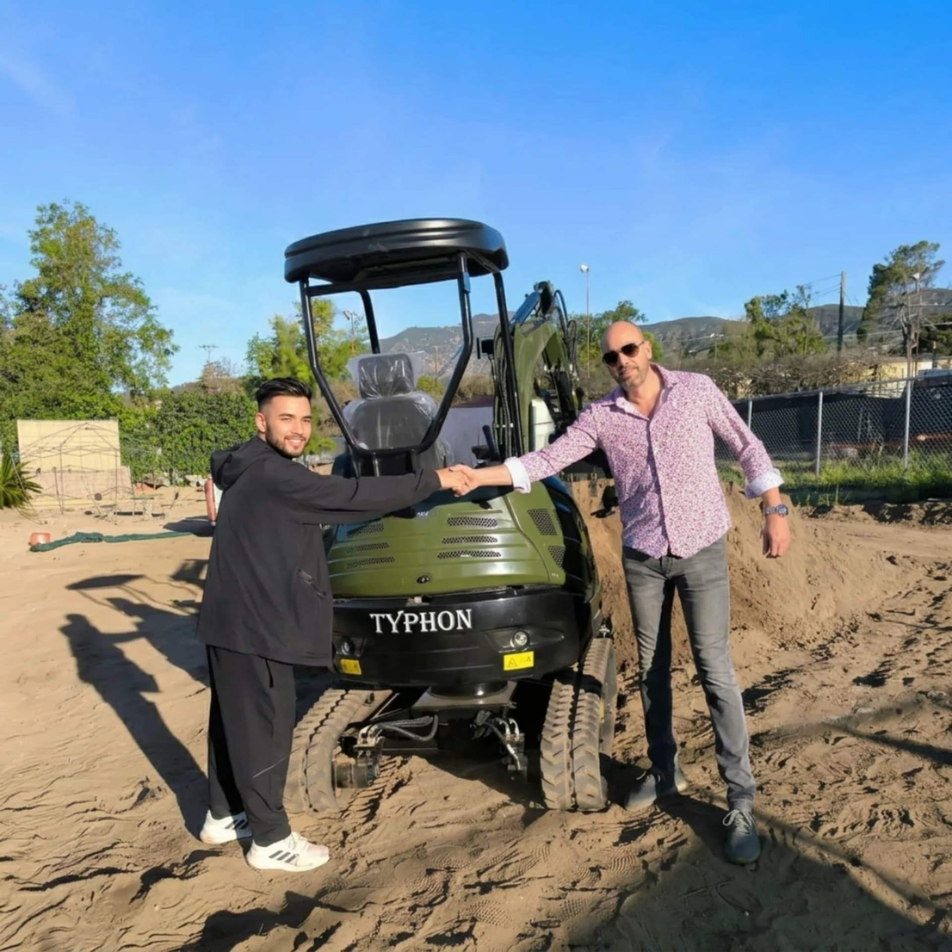TYPHON TERROR XXV 3-Ton Mini Excavator Jobsite Arrival