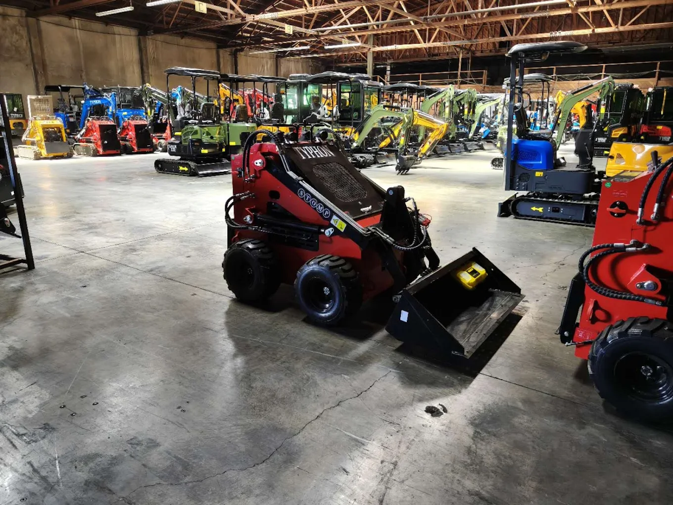 Stunning Machinery Facility & Lineup